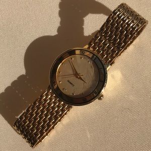 Beautiful Gold Watch ! Don’t miss out.